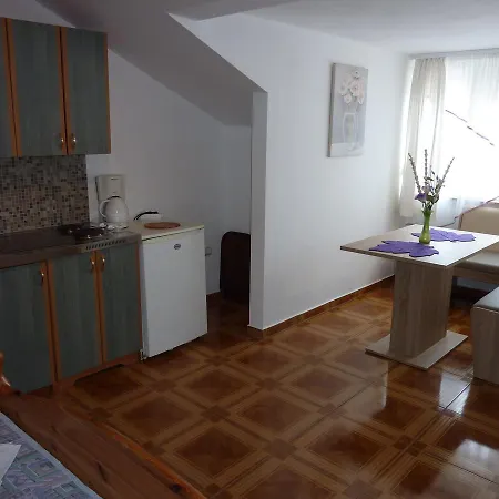 Olive Apartman *