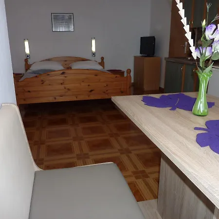 Olive Apartman Nin